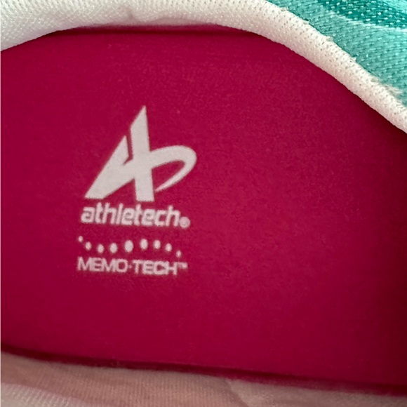 NWT Women’s floral sneakers - Picture 7 of 7